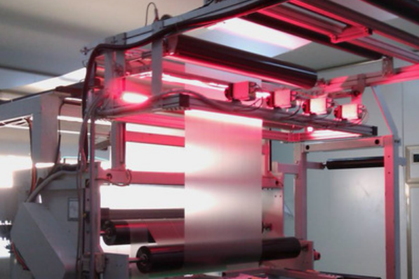 视觉检测行业中的布料检测:工业视觉工控机DT-610X-BQ670MA